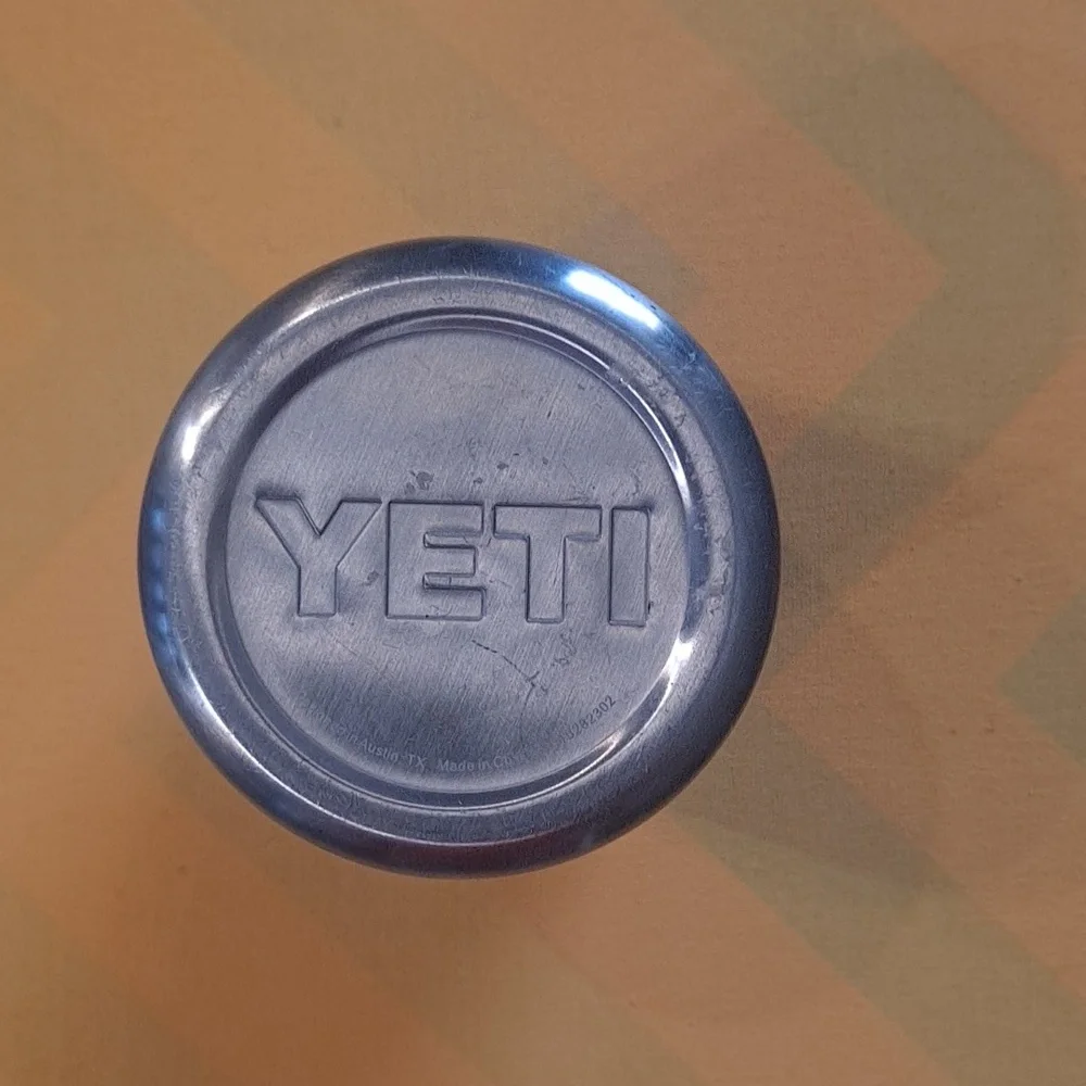 Yeti Rambler Colster - Picture 4 of 6